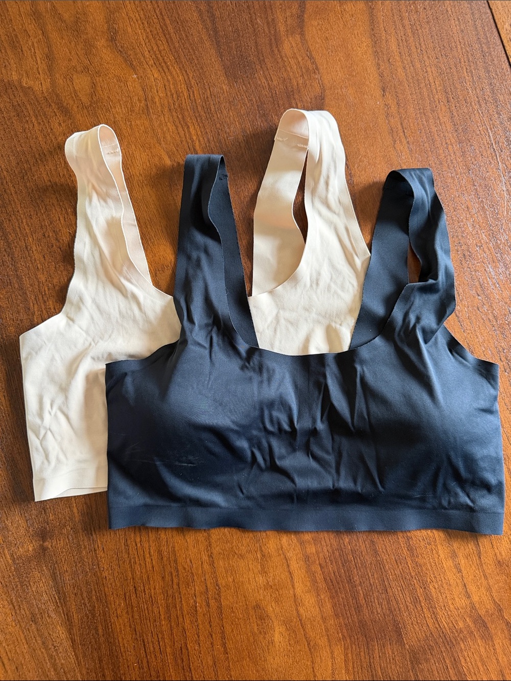 2x dip Seamless Bralette - Black & Nude